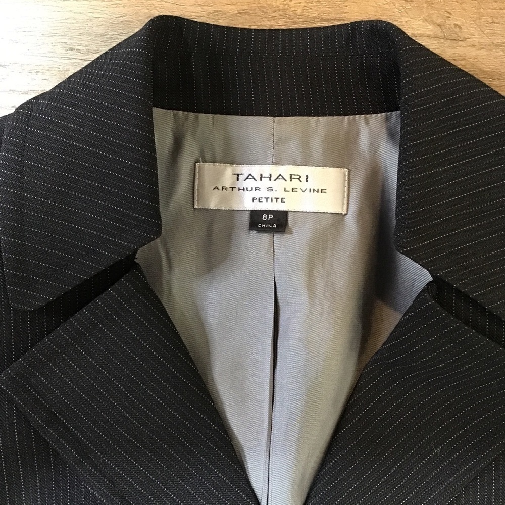 TAHARI Blazer Size 8 Petite Jacket Arthur Levine Suit Pin Stripe Black Multi - Picture 9 of 10